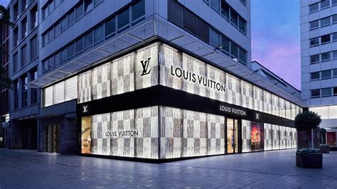 louis vuitton düsseldorf fotos|Louis Vuitton .